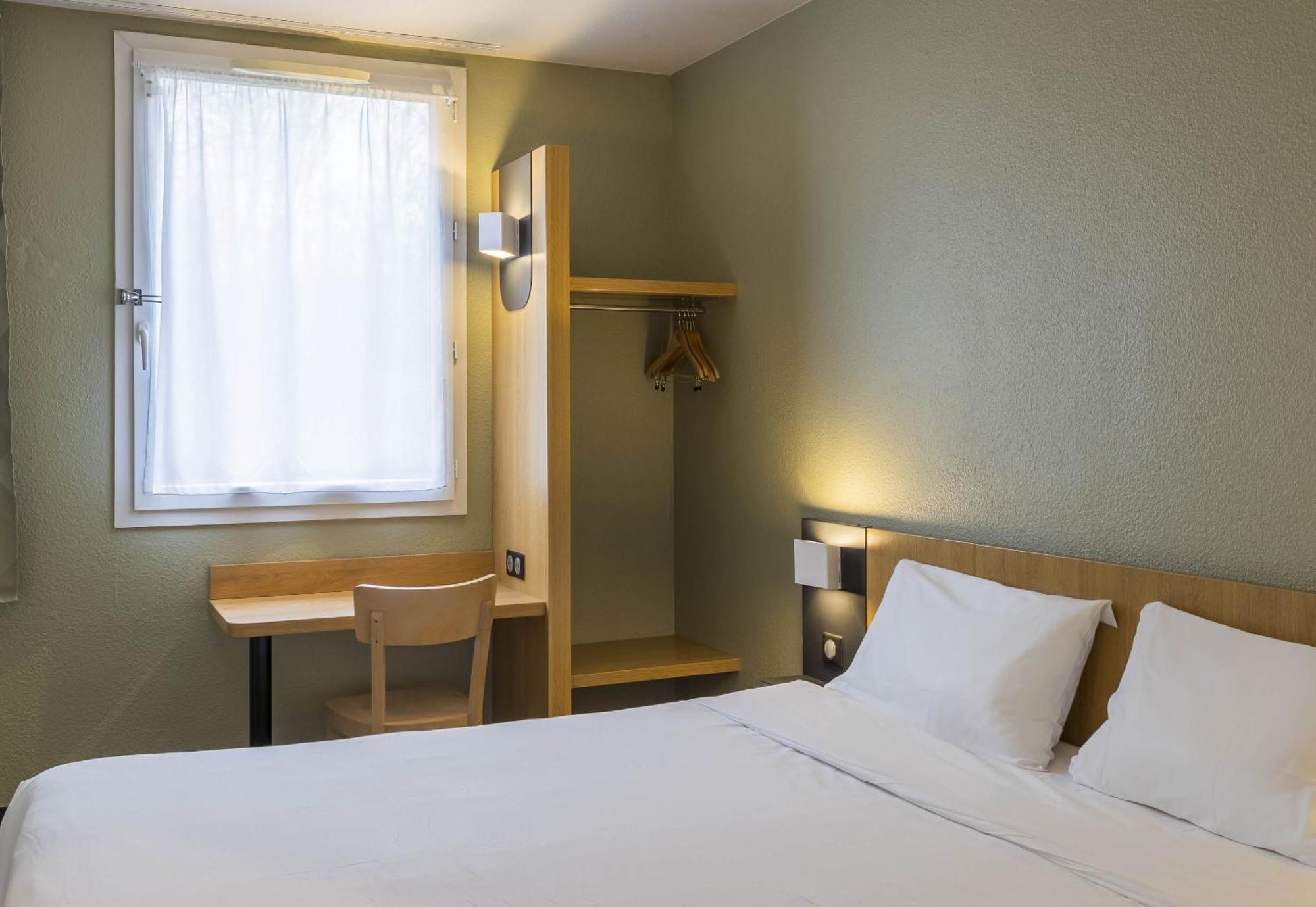 Auxerre Hotel 3*